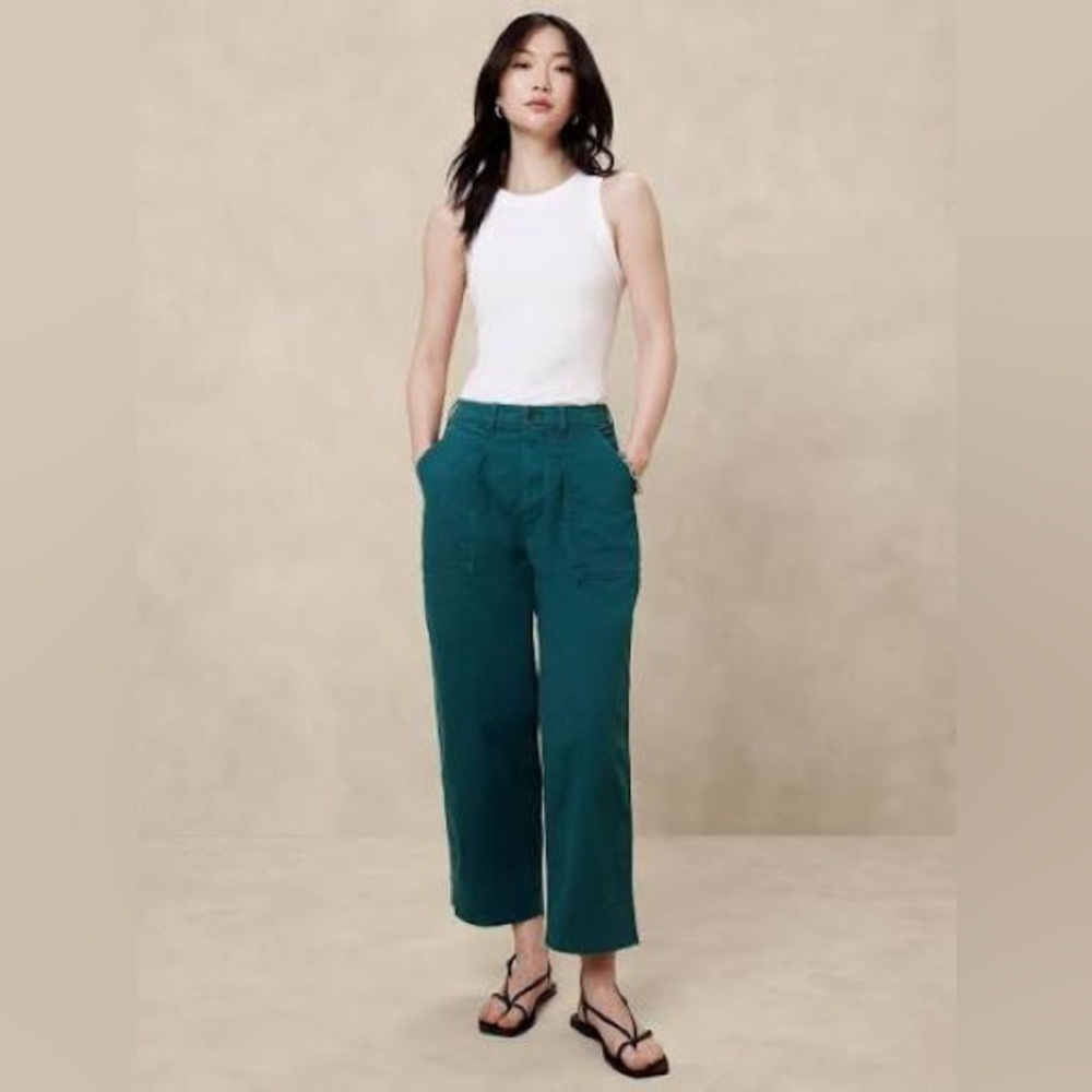 NWT Banana Republic Factory Teal Authentic Chino Barrel Pant - Size 10